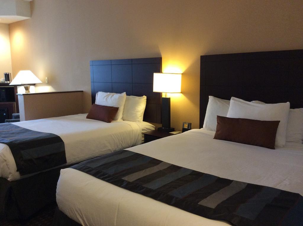 Deluxe Queen Room Two Queen Beds Non-Smoking